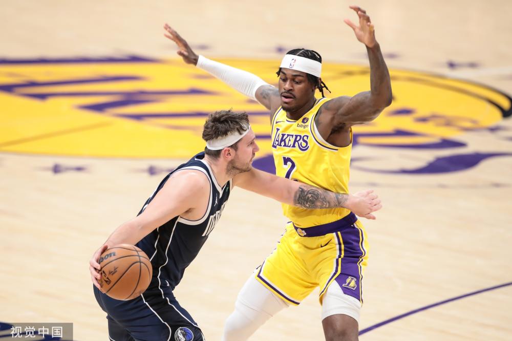 帮助年轻一 帮助年轻一