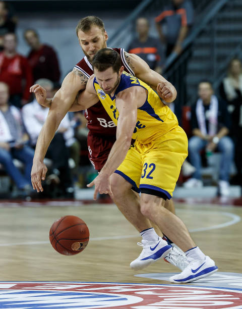 历着阵痛 历着阵痛